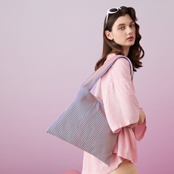 Knitted Phantom Bubble Gradient Tote Bag