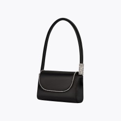 Flap underarm bag in elegant black shoulder bag